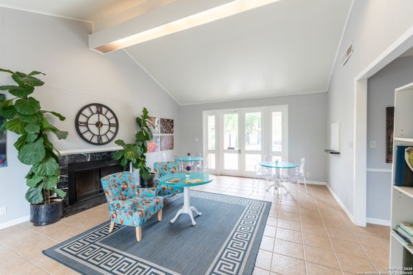 Dining room, Fireplace, Interior