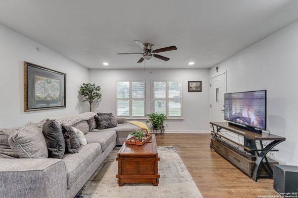 Interior, Living room, Recessed Lighting, Wood Texture Flooring