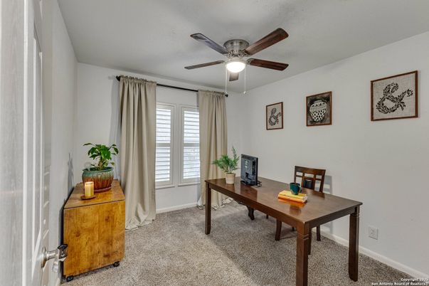 Home Office, Interior
