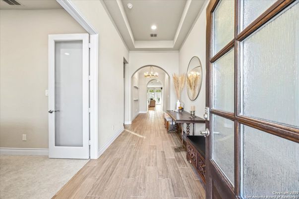 Interior, Recessed Lighting, Wood Texture Flooring