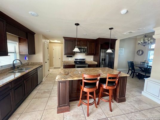 Dining room, Interior, Kitchen, Pendant Lights, Recessed Lighting, Stainless Steel Appliances