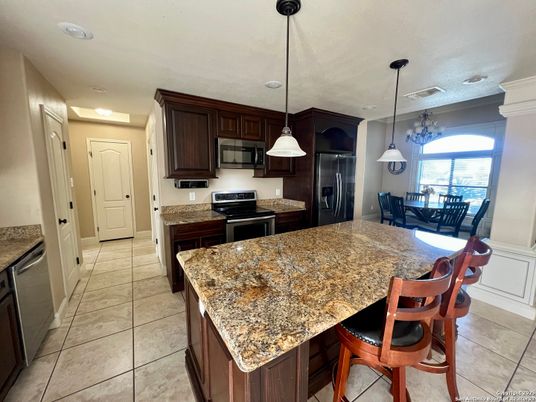 Dining room, Interior, Kitchen, Pendant Lights, Recessed Lighting, Stainless Steel Appliances
