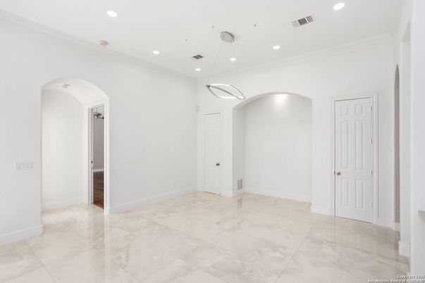 Empty room, Interior, Pendant Lights, Recessed Lighting
