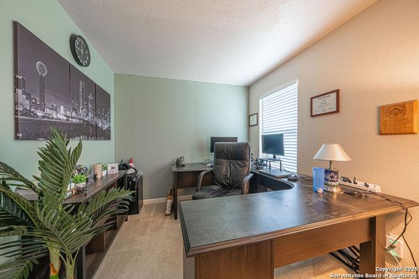 Home Office, Interior