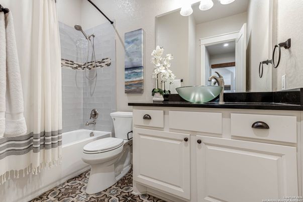 Bathroom, Interior