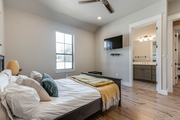 Bathroom, Bedroom, Interior, Recessed Lighting, Wood Texture Flooring