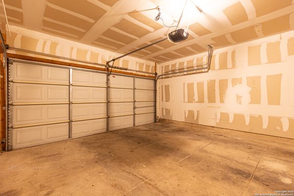 Garage, Interior