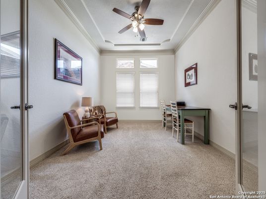 Home Office, Interior