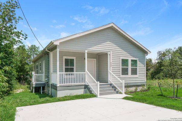 Exterior, Facade, American Craftsman