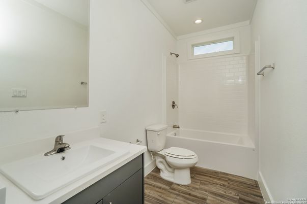 Bathroom, Interior, Recessed Lighting, Wood Texture Flooring