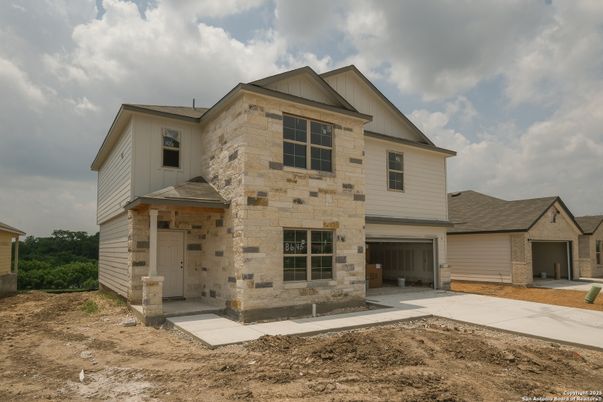 Attached, Exterior, Facade, Farmhouse