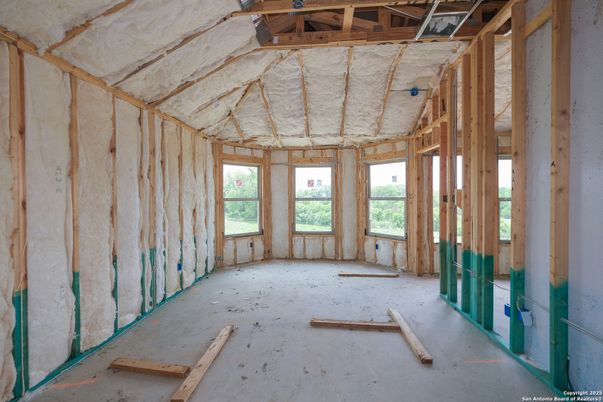 Empty room, Interior, Wooden Beams