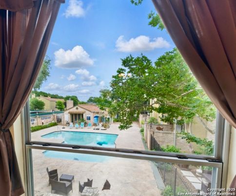 Exterior, Pool, Other