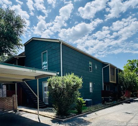 Exterior, Facade, None