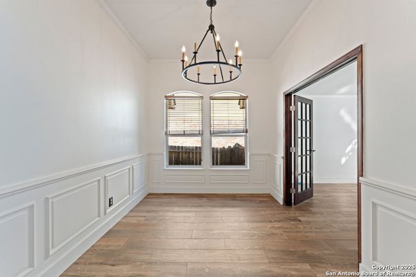 Chandelier, Interior, Wood Texture Flooring
