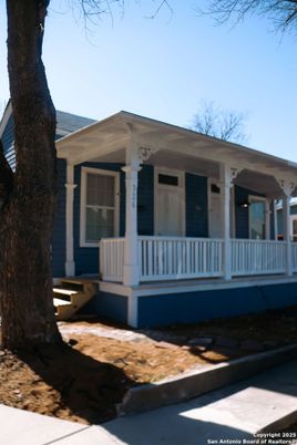 Exterior, Facade, None