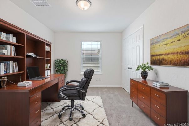 Home Office, Interior