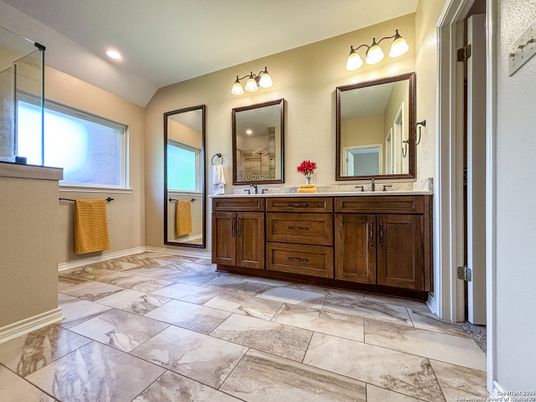 Bathroom, Dual Sink Vanities, Interior, Recessed Lighting