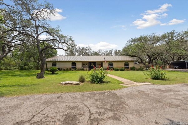Backyard, Exterior, Facade, Ranch