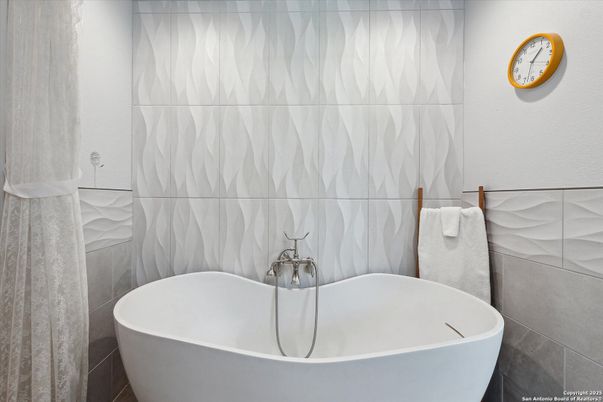 Bathroom, Free Standing Baths, Interior