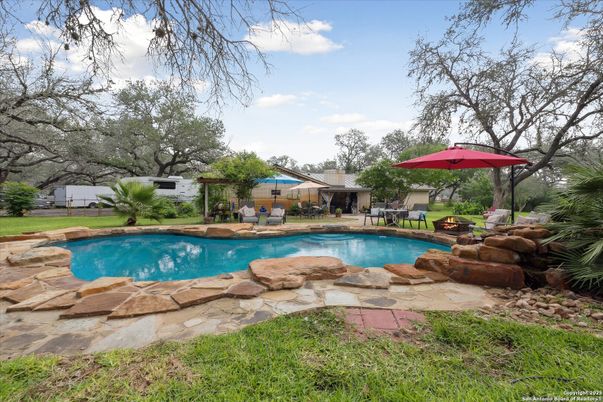 Exterior, Pool