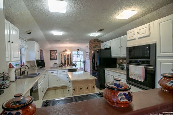Chandelier, Interior, Kitchen