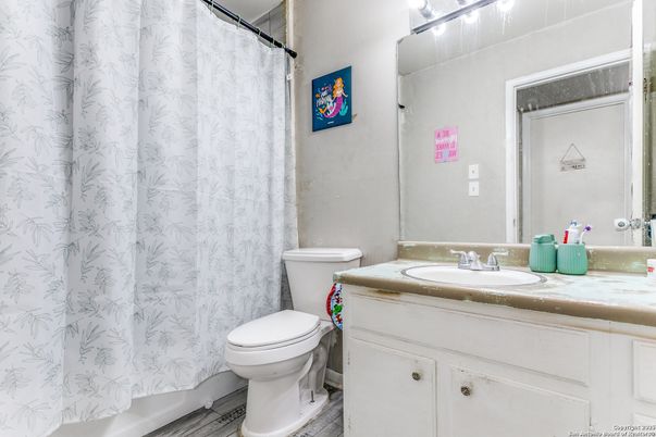 Bathroom, Interior