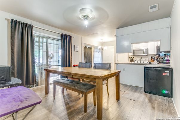 Chandelier, Dining room, Interior, Kitchen, Wood Texture Flooring