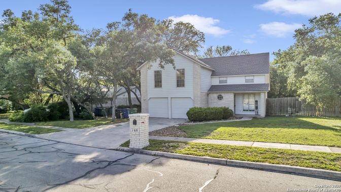 Attached, Exterior, Facade, Raised Ranch