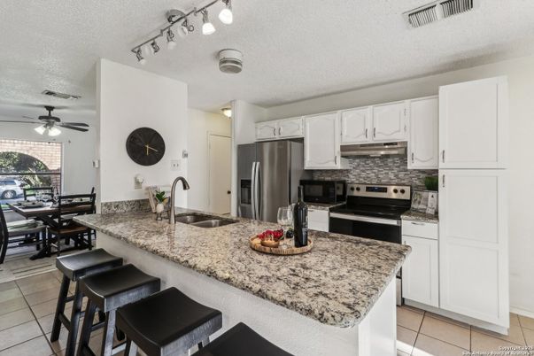 Dining room, Interior, Kitchen, Stainless Steel Appliances