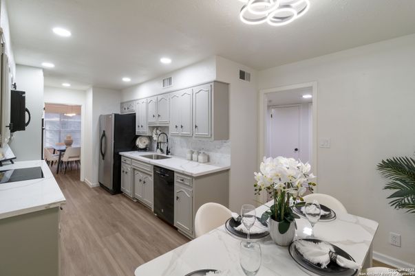 Dining room, Interior, Kitchen, Recessed Lighting, Wood Texture Flooring