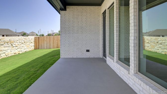 Backyard, Exterior