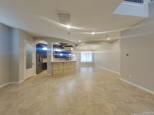 Empty room, Interior, Recessed Lighting