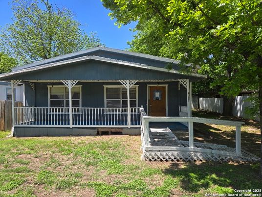Exterior, Facade, American Craftsman