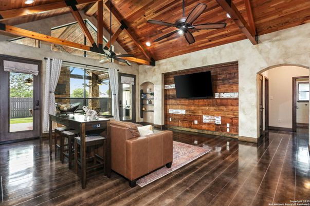 Interior, Living room, Recessed Lighting, Wooden Beams, Wooden Ceilings, Wood Texture Flooring