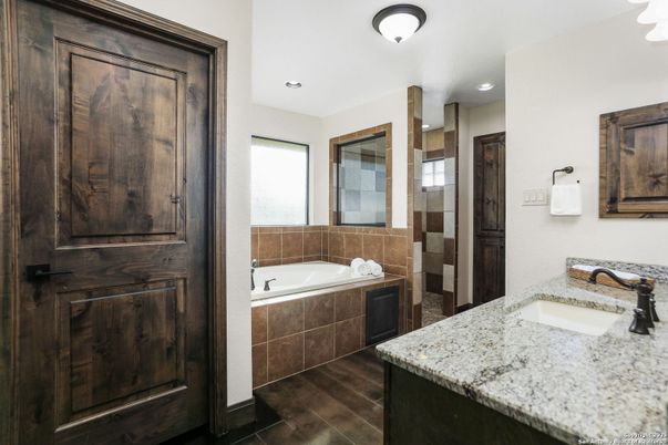 Bathroom, Interior, Recessed Lighting, Wood Texture Flooring