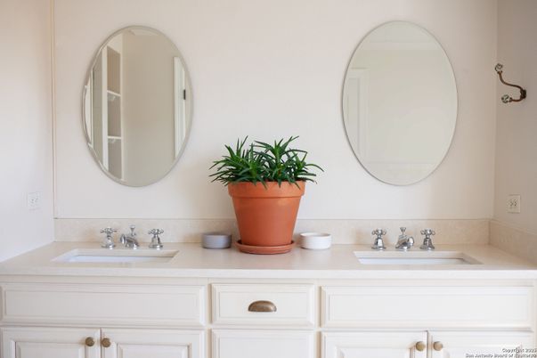 Bathroom, Dual Sink Vanities, Interior