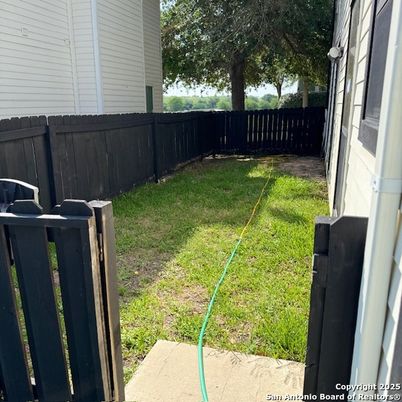 Backyard, Exterior