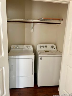 Interior, Utility Closets, Washer, Wood Texture Flooring