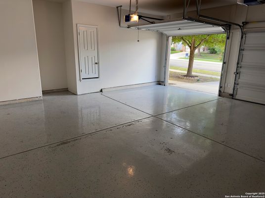Garage, Interior