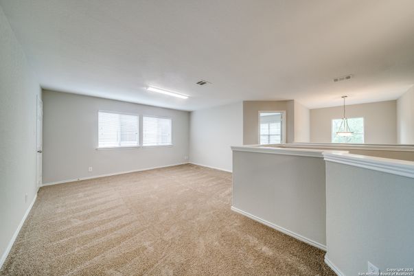 Empty room, Interior, Pendant Lights