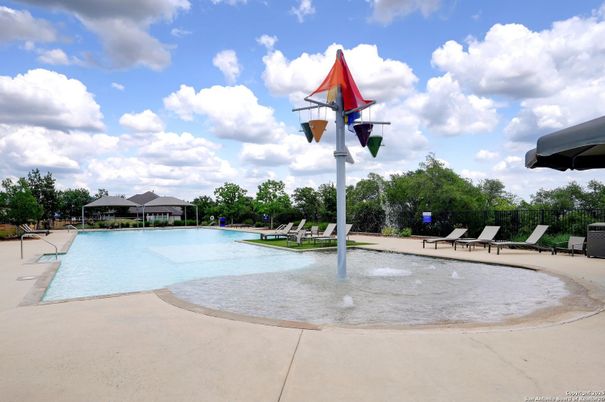 Exterior, Playground, Pool