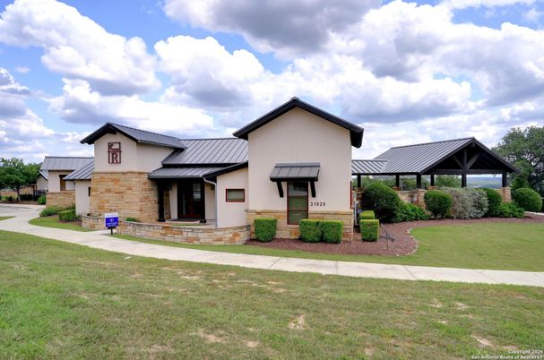 Backyard, Exterior, Facade, Brick Facade, Farmhouse