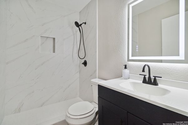 Bathroom, Interior, Marble Walls