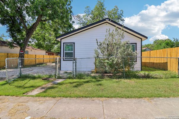 Detached Garage, Exterior