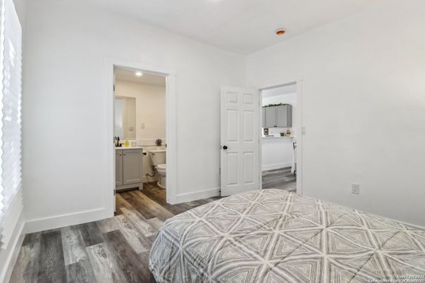 Bathroom, Bedroom, Interior, Recessed Lighting, Wood Texture Flooring
