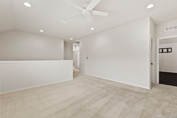 Empty room, Interior, Recessed Lighting