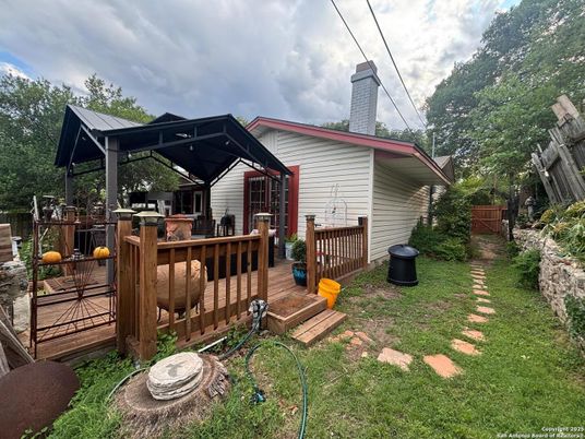 Backyard, Exterior
