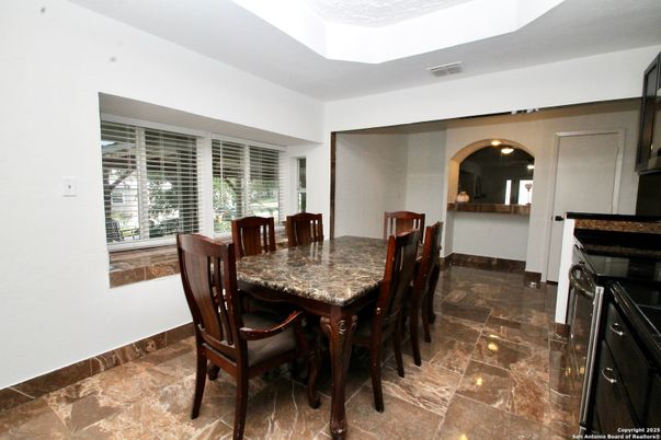 Dining room, Interior