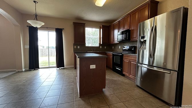 Interior, Kitchen, Pendant Lights, Stainless Steel Appliances